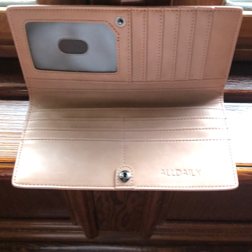 Alldaily Slim Leather Wallet.